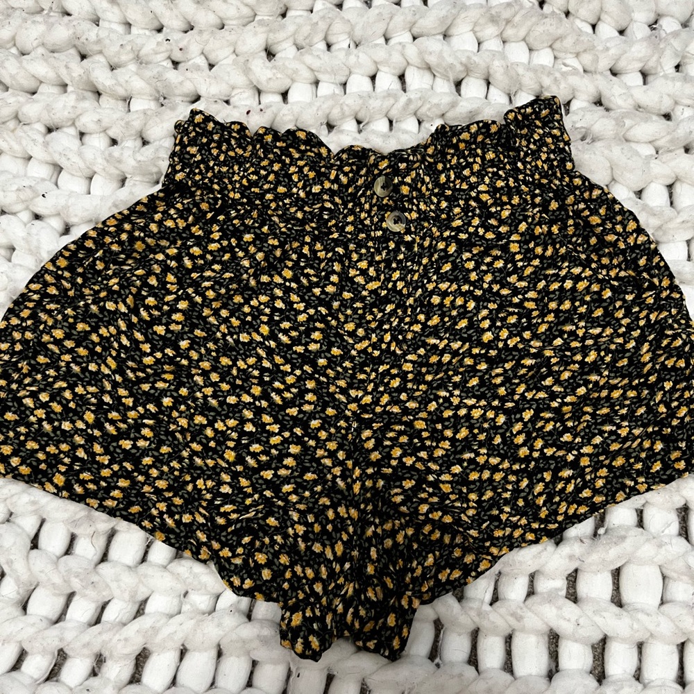 Express shorts yellow flowers